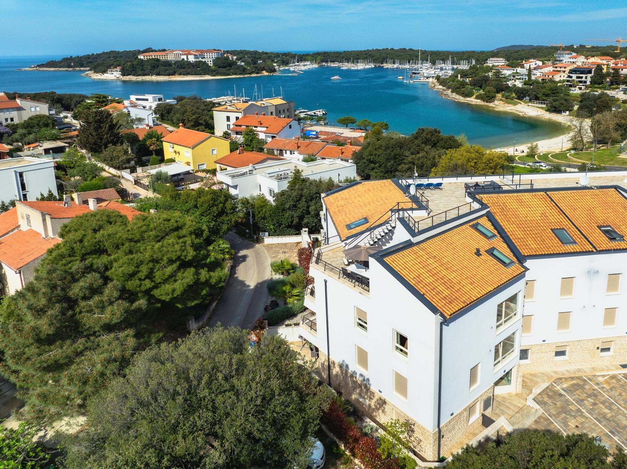 Apartment Klara Pjescana Uvala Exteriör bild